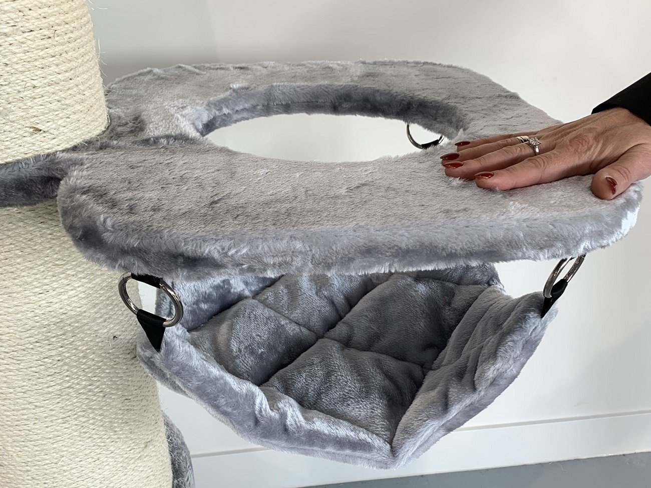 RHRQuality Cat Tree Maine Coon Sleeper Crown Light Grey 3byaldino articoli per allevatori Rhrquality Cat Tree Maine Coon Sleeper Crown Light 2